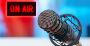 Emisoras de radio y televisión incumplen su deber de educar al consumidor